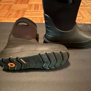 Bogs kids boots new without tags